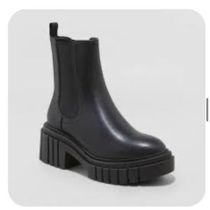 Chelsea Boots